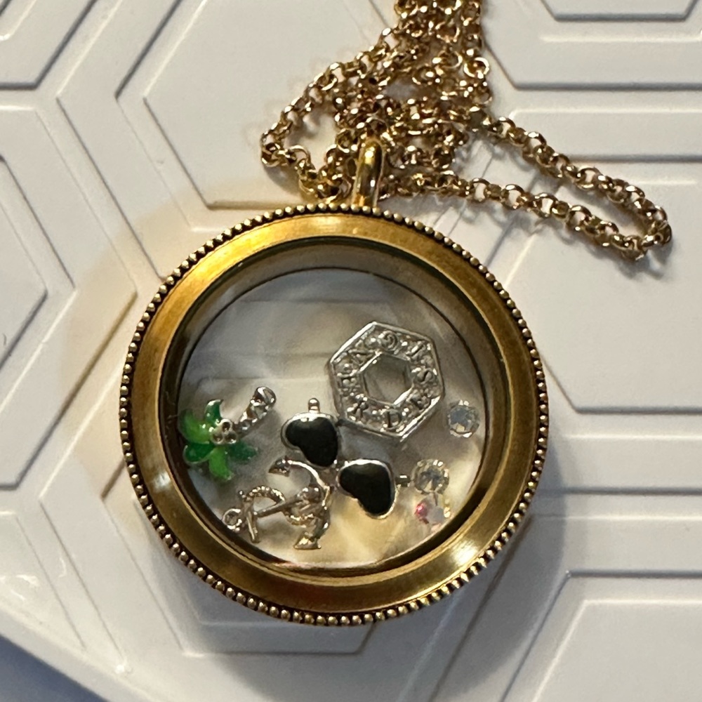 Origami Owl necklace